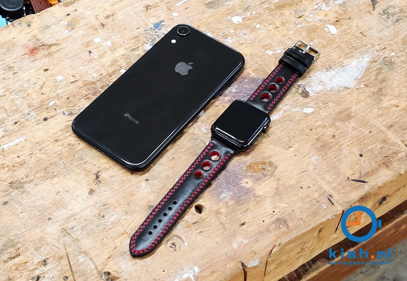 Apple Watch bandje racing zwart met rood stiksel - 42/44/45mm